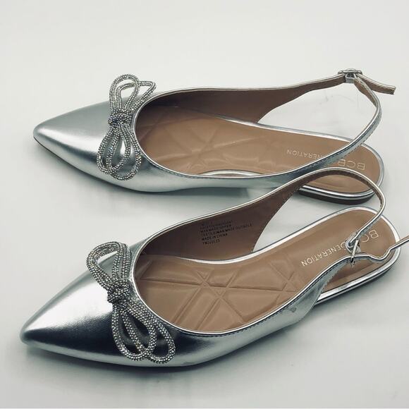 BCBGeneration  Women's Silver Bow Sling BuckleStrap Closure Kristin Flat Sz 7 - Picture 6 of 9